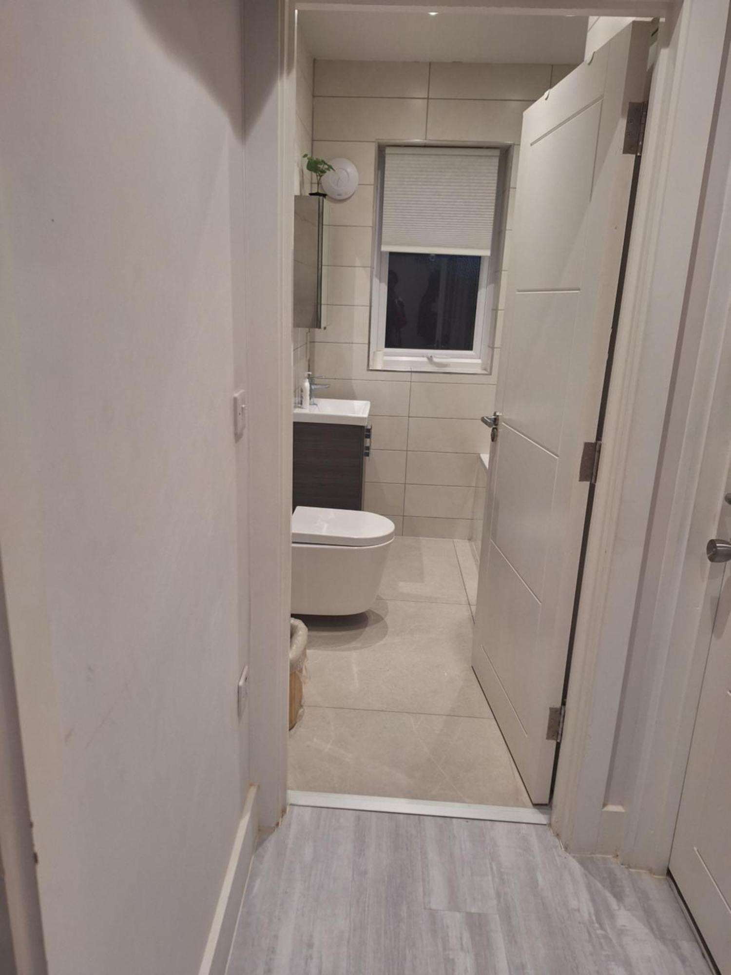 Budget Single Room Only For One Adult - Shared Flat Northolt  Екстер'єр фото