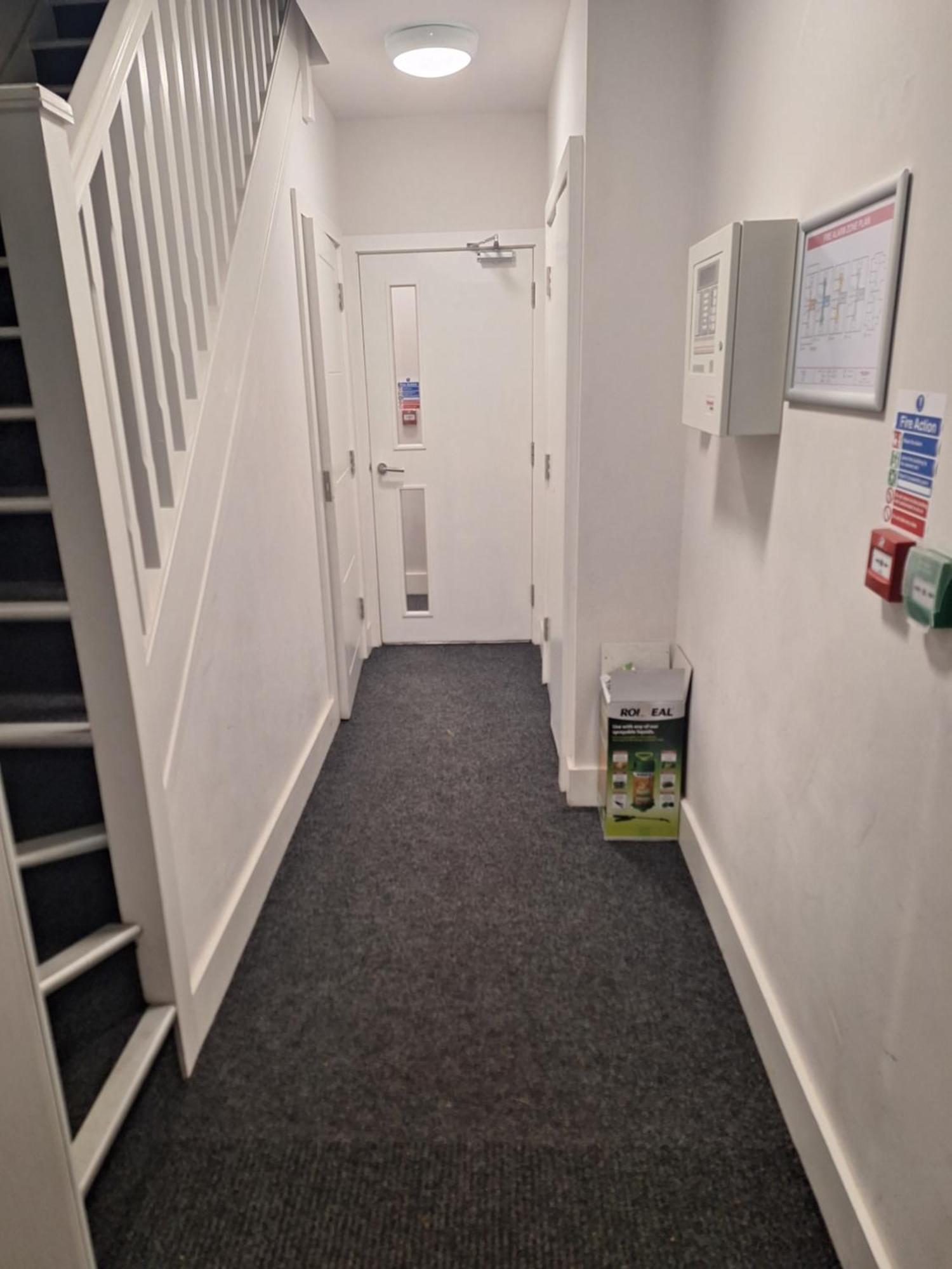 Budget Single Room Only For One Adult - Shared Flat Northolt  Екстер'єр фото